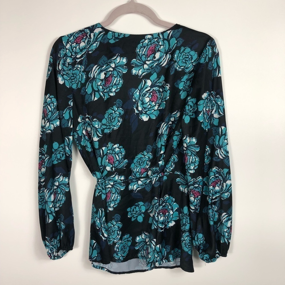 ModCloth‎ wrap top - Picture 7 of 10